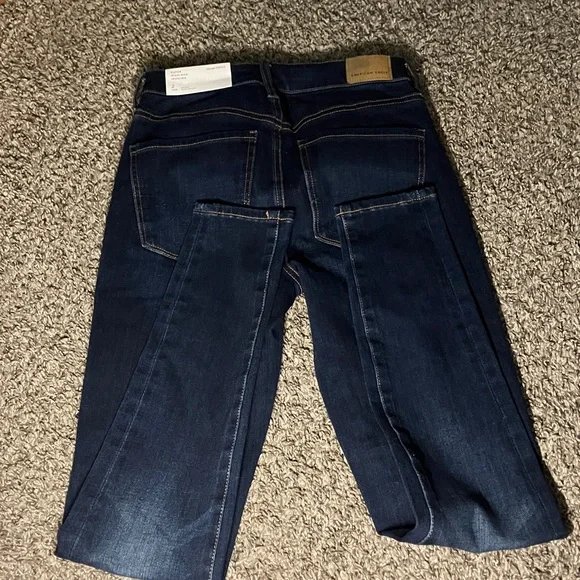 NWT American Eagle Dream Stretch Super High Rise Jegging Sz 2 - Picture 2 of 5